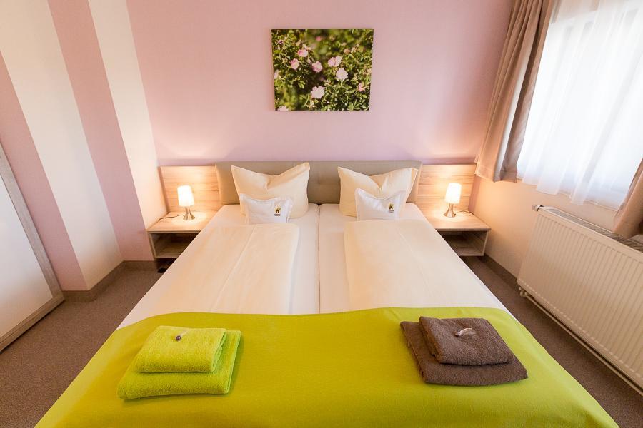 Kraeuterhotel Garni Zur Klostergrotte Nohra  Esterno foto